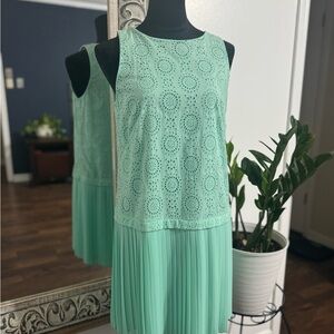 Ann Taylor LOFT Light Green Textured Dress: SIZE 4